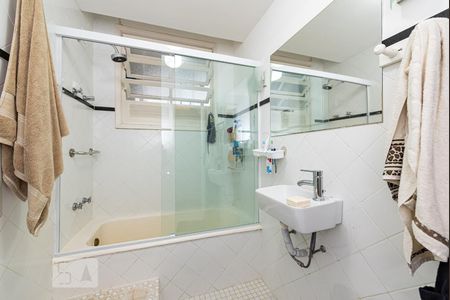 Apartamento à venda com 80m², 2 quartos e 1 vaga Apartamento à venda com 80m², 2 quartos e 1 vagaBanheiro