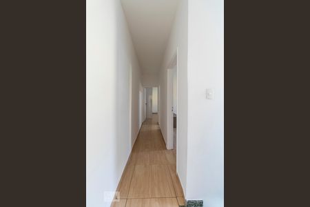 Corredor de casa para alugar com 3 quartos, 250m² em Jardim Textil, São Paulo