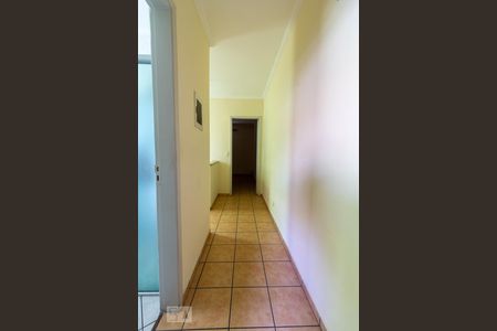 Corredor Quartos de casa para alugar com 3 quartos, 120m² em Jardim Pinheiros, São Paulo