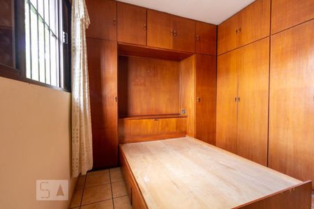 Quarto 1 de casa para alugar com 3 quartos, 120m² em Jardim Pinheiros, São Paulo