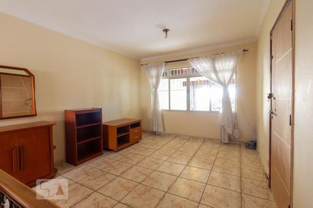 Sala de casa para alugar com 3 quartos, 120m² em Jardim Pinheiros, São Paulo