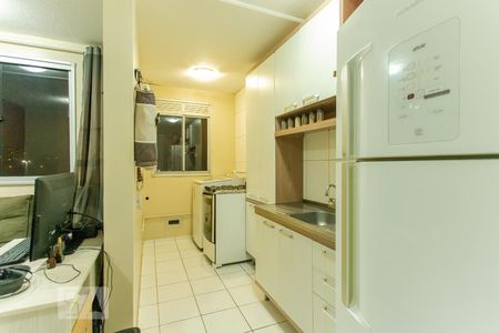 Cozinha de apartamento à venda com 2 quartos, 43m² em Mato Grande, Canoas