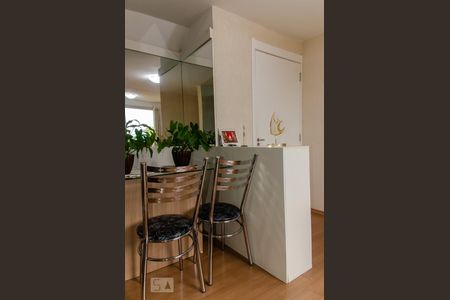 Sala de apartamento à venda com 2 quartos, 43m² em Mato Grande, Canoas