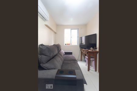 Sala de Estar de apartamento à venda com 2 quartos, 38m² em Vila Nova, Porto Alegre