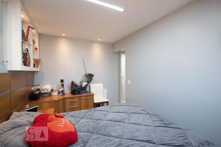 Suíte de apartamento à venda com 3 quartos, 69m² em Km 18, Osasco