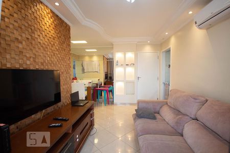 Sala de apartamento à venda com 3 quartos, 69m² em Km 18, Osasco