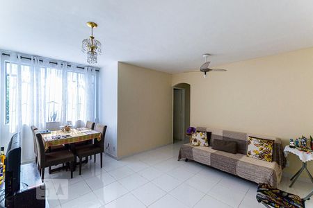 Sala de apartamento à venda com 2 quartos, 60m² em Engenhoca, Niterói