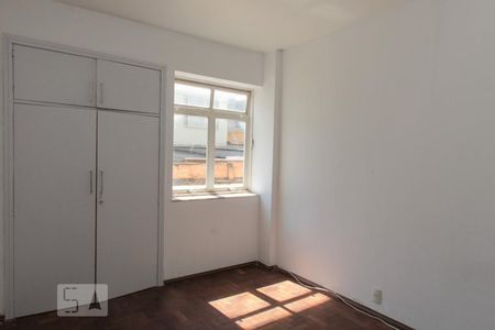 Quarto 1 de apartamento para alugar com 3 quartos, 125m² em Santo Antônio, Belo Horizonte