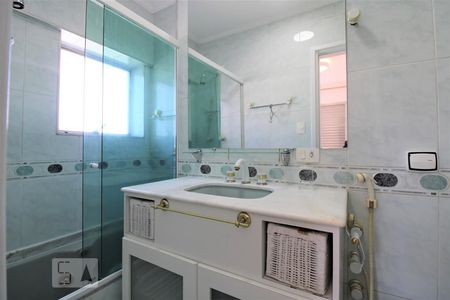 Banheiro da suíte de apartamento para alugar com 3 quartos, 81m² em Vila Pompéia, São Paulo