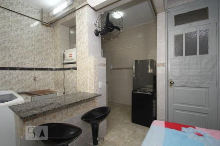 Sala de apartamento para alugar com 1 quarto, 35m² em Botafogo, Rio de Janeiro