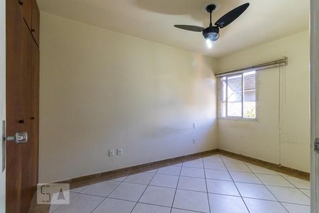 Quarto de apartamento à venda com 1 quarto, 60m² em Cambuí, Campinas