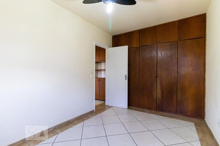 Quarto de apartamento à venda com 1 quarto, 60m² em Cambuí, Campinas