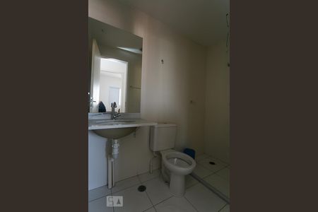 Banheiro de apartamento para alugar com 2 quartos, 60m² em Fazenda Morumbi, São Paulo