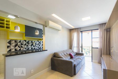 Sala de apartamento à venda com 2 quartos, 70m² em Anil, Rio de Janeiro