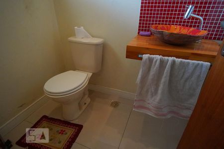 Lavabo de casa para alugar com 3 quartos, 180m² em Estância Velha, Canoas