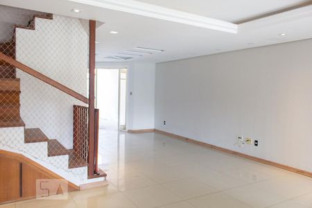 Sala de casa à venda com 4 quartos, 205m² em Campo Novo, Porto Alegre