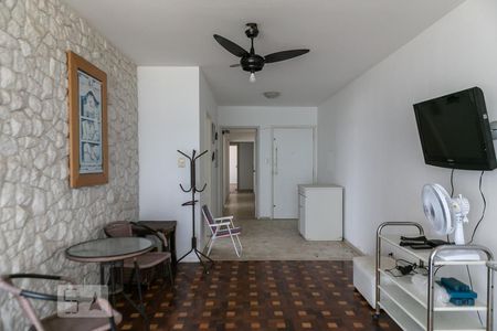 Sala de apartamento para alugar com 3 quartos, 140m² em Gonzaga, Santos