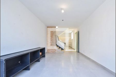 Sala de Estar de casa de condomínio para alugar com 2 quartos, 120m² em Chácara Monte Alegre, São Paulo