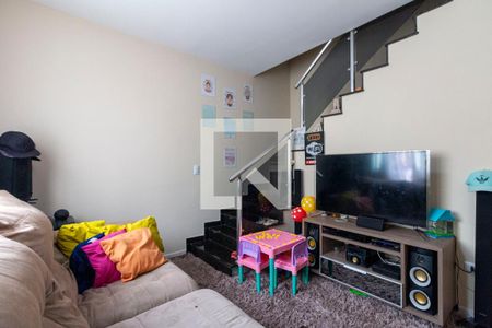 Sala de casa de condomínio à venda com 2 quartos, 69m² em Vila Carmosina, São Paulo