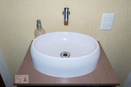 Lavabo de casa à venda com 3 quartos, 300m² em Vila Paulicéia, São Paulo