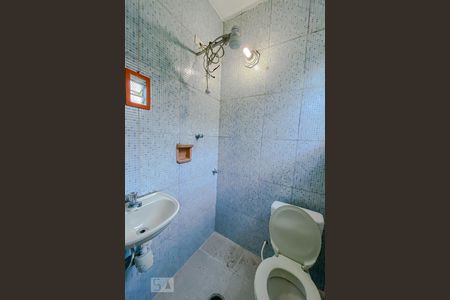 Banheiro de casa para alugar com 1 quarto, 40m² em Vila Carrao, São Paulo