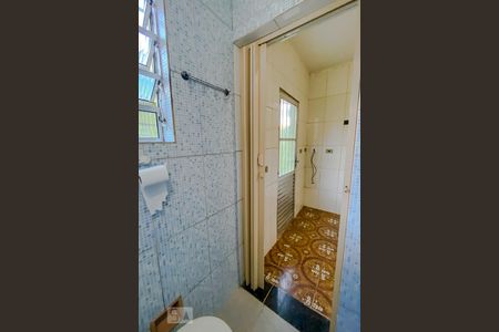 Banheiro de casa para alugar com 1 quarto, 40m² em Vila Carrao, São Paulo