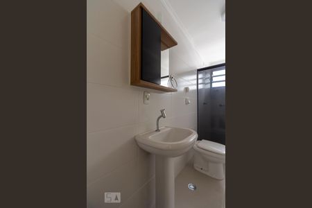 Banheiro  de apartamento para alugar com 2 quartos, 72m² em Jardim D&#39;abril, São Paulo