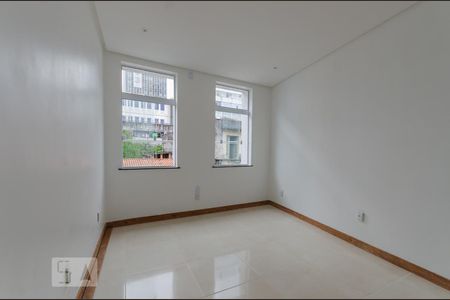Quarto 2 de apartamento para alugar com 2 quartos, 80m² em Dois de Julho, Salvador