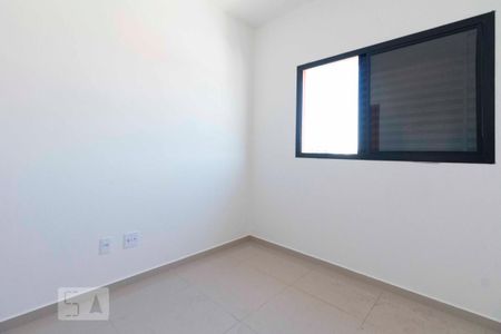 Quarto 2 de apartamento para alugar com 2 quartos, 45m² em Vila Jacuí, São Paulo