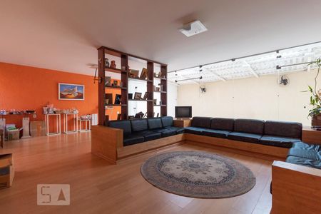 Casa para alugar com 190m², 3 quartos e 4 vagas Casa para alugar com 190m², 3 quartos e 4 vagasSala Cobertura