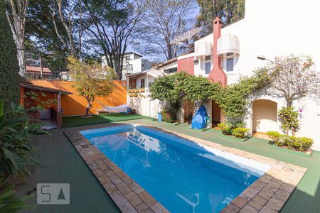 Casa para alugar com 190m², 3 quartos e 4 vagas Casa para alugar com 190m², 3 quartos e 4 vagasQuintal