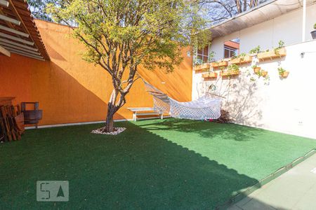 Casa para alugar com 190m², 3 quartos e 4 vagas Casa para alugar com 190m², 3 quartos e 4 vagasQuintal