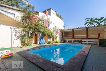 Casa para alugar com 190m², 3 quartos e 4 vagas Casa para alugar com 190m², 3 quartos e 4 vagasQuintal