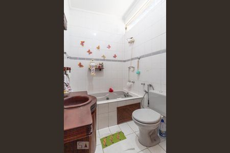 Casa para alugar com 190m², 3 quartos e 4 vagas Casa para alugar com 190m², 3 quartos e 4 vagasBanheiro 1