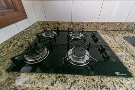 Cozinha de apartamento à venda com 2 quartos, 55m² em Partenon, Porto Alegre