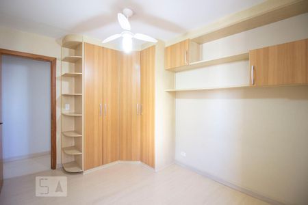 Quarto 1 - Armários de apartamento para alugar com 2 quartos, 60m² em Vila Nova Jundiainópolis, Jundiaí