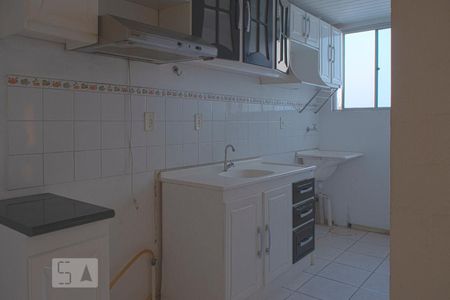 Cozinha de apartamento à venda com 2 quartos, 55m² em Rubem Berta, Porto Alegre