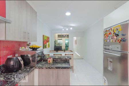 Casa à venda com 204m², 3 quartos e 3 vagas Casa à venda com 204m², 3 quartos e 3 vagasCozinha