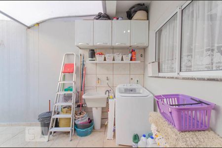 Casa à venda com 204m², 3 quartos e 3 vagas Casa à venda com 204m², 3 quartos e 3 vagasÁrea de Serviço