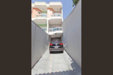 Casa à venda com 204m², 3 quartos e 3 vagas Casa à venda com 204m², 3 quartos e 3 vagasGaragem