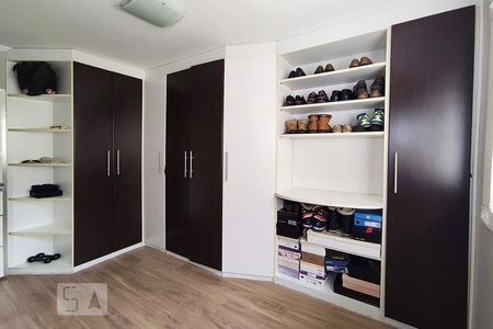 Closet de casa à venda com 3 quartos, 130m² em Harmonia, Canoas