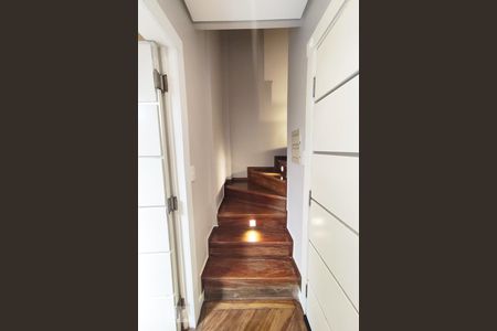 Escada de casa à venda com 3 quartos, 130m² em Harmonia, Canoas