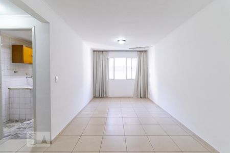 Sala/Quarto de kitnet/studio para alugar com 1 quarto, 40m² em Pinheiros, São Paulo