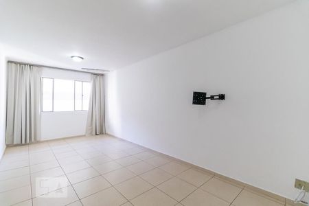 Sala/Quarto de kitnet/studio para alugar com 1 quarto, 40m² em Pinheiros, São Paulo