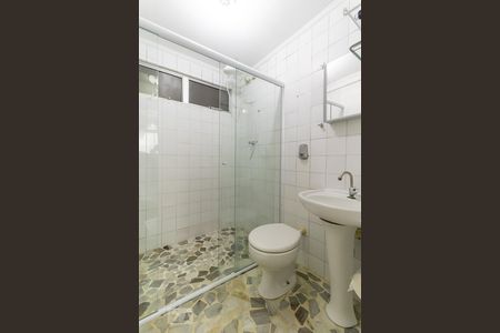 Banheiro de kitnet/studio para alugar com 1 quarto, 40m² em Pinheiros, São Paulo