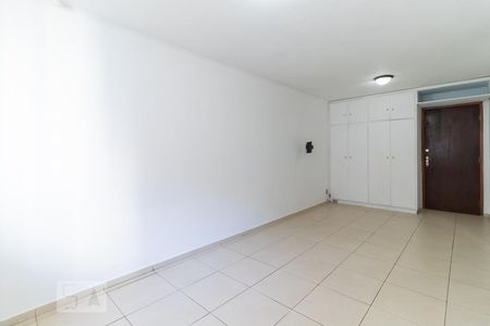 Sala/Quarto de kitnet/studio para alugar com 1 quarto, 40m² em Pinheiros, São Paulo