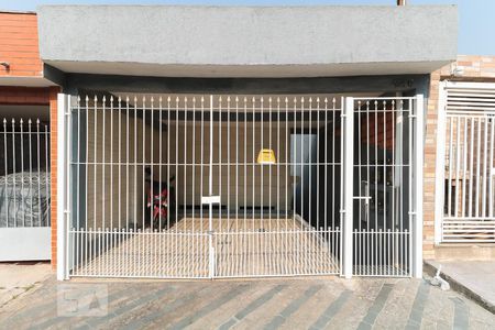 Fachada de casa à venda com 2 quartos, 90m² em Bela Vista, Osasco