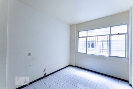 Sala/Quarto de kitnet/studio à venda com 1 quarto, 50m² em Centro, Niterói