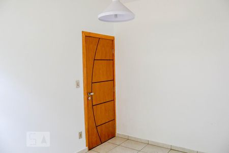 Sala de apartamento para alugar com 3 quartos, 70m² em Padre Eustáquio, Belo Horizonte