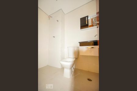 Banheiro de apartamento à venda com 1 quarto, 34m² em Vila Granada, São Paulo